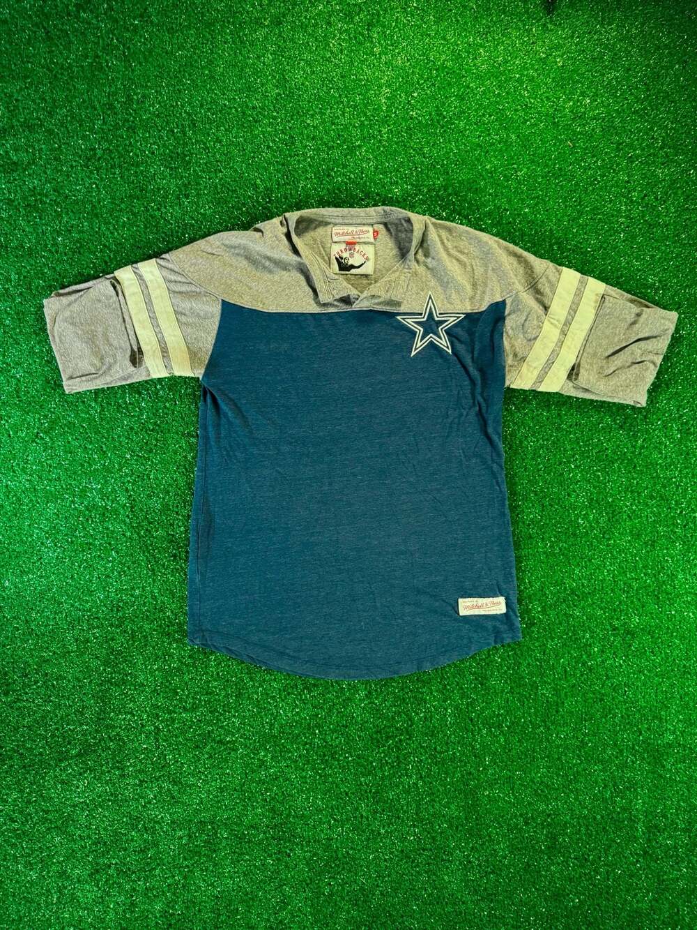 Mitchell & Ness Dallas Cowboys NFL Throwbacks Henley Shirt